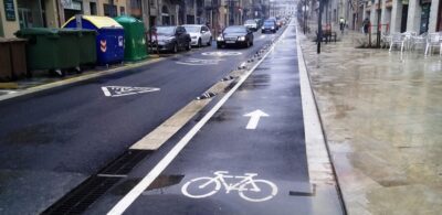 La ciutat de Vic protegeix els seus ciclistes amb separadors  Zebra® de ZICLA..