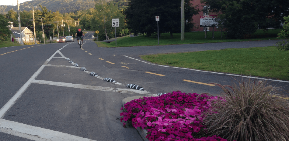 Zebra®cycle lane separator: the first installation in Canada.