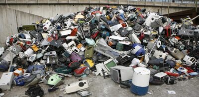 Residus d’aparells elèctrics i electrònics: com més punts de recollida, més aparells reciclats.