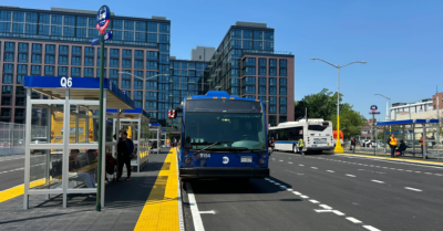 Maintaining the continuity of bus services in the context of urban change 