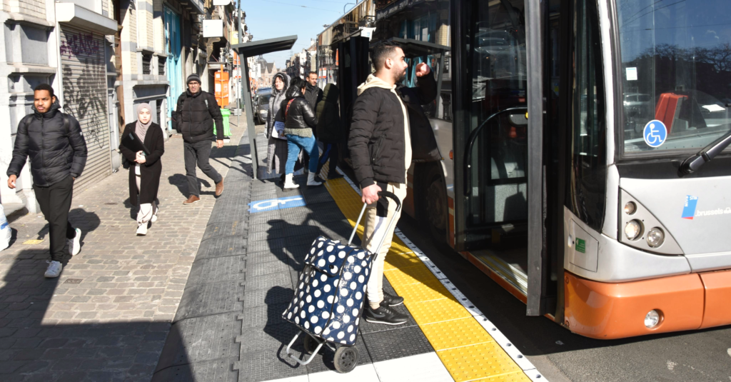 ZICLA cambios urbanos Mantener la continuidad del servicio de bus en contextos de cambios urbanos 5